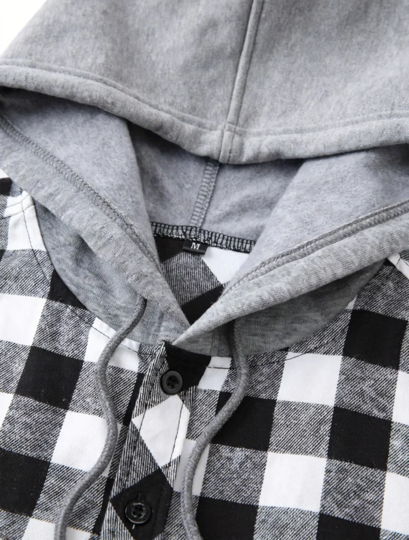 2pcs Men's New York Fashion Trendy Plaid Shirt Hoodie, Plaid Pullover Sweatshirt Flannel Hoodie 5 Close up rear view of two male mannequins' upper backs, one in a black and white plaid shirt hoodie, the other in a dark gray plaid shirt hoodie, both with gray hoods.