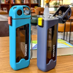 Space-Saving Hydration: Space-Saving Hydration:Square Water Cup for Women Sports Bottle – Portable Design with Convenient Straw and Adjustable Carrying Strap – Portable Design with Convenient Straw and Adjustable Carrying Strap